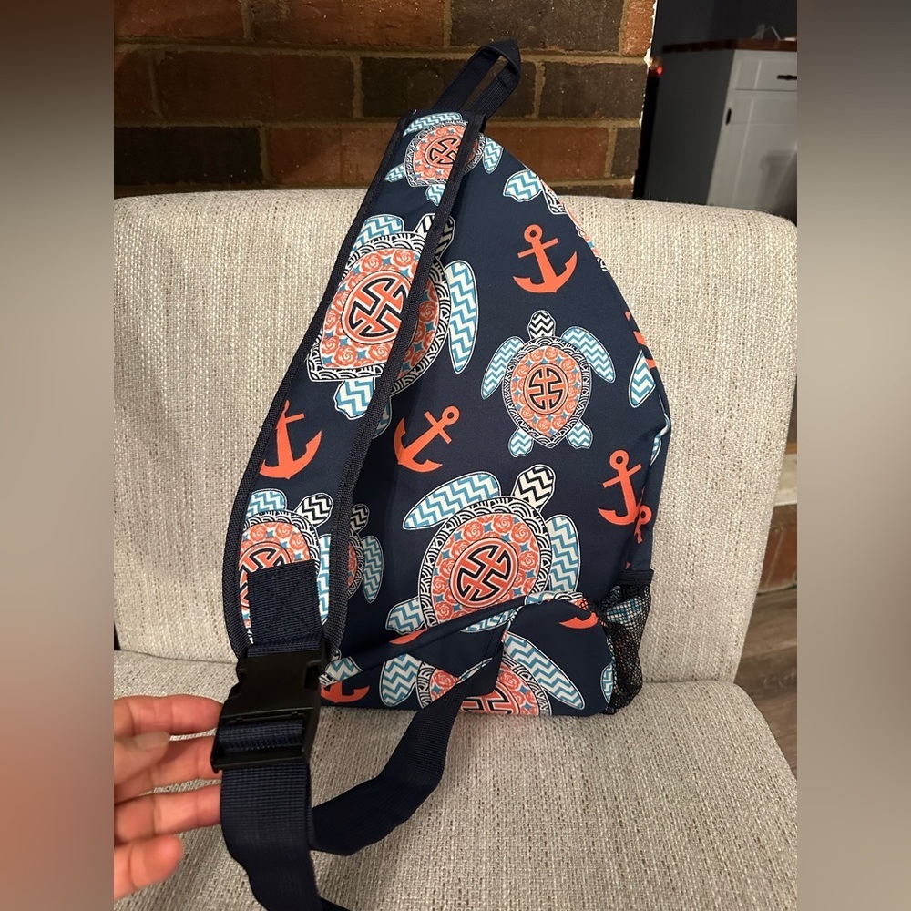 💜unisex NEW under the sea sling can Back Pack with excellent condition.